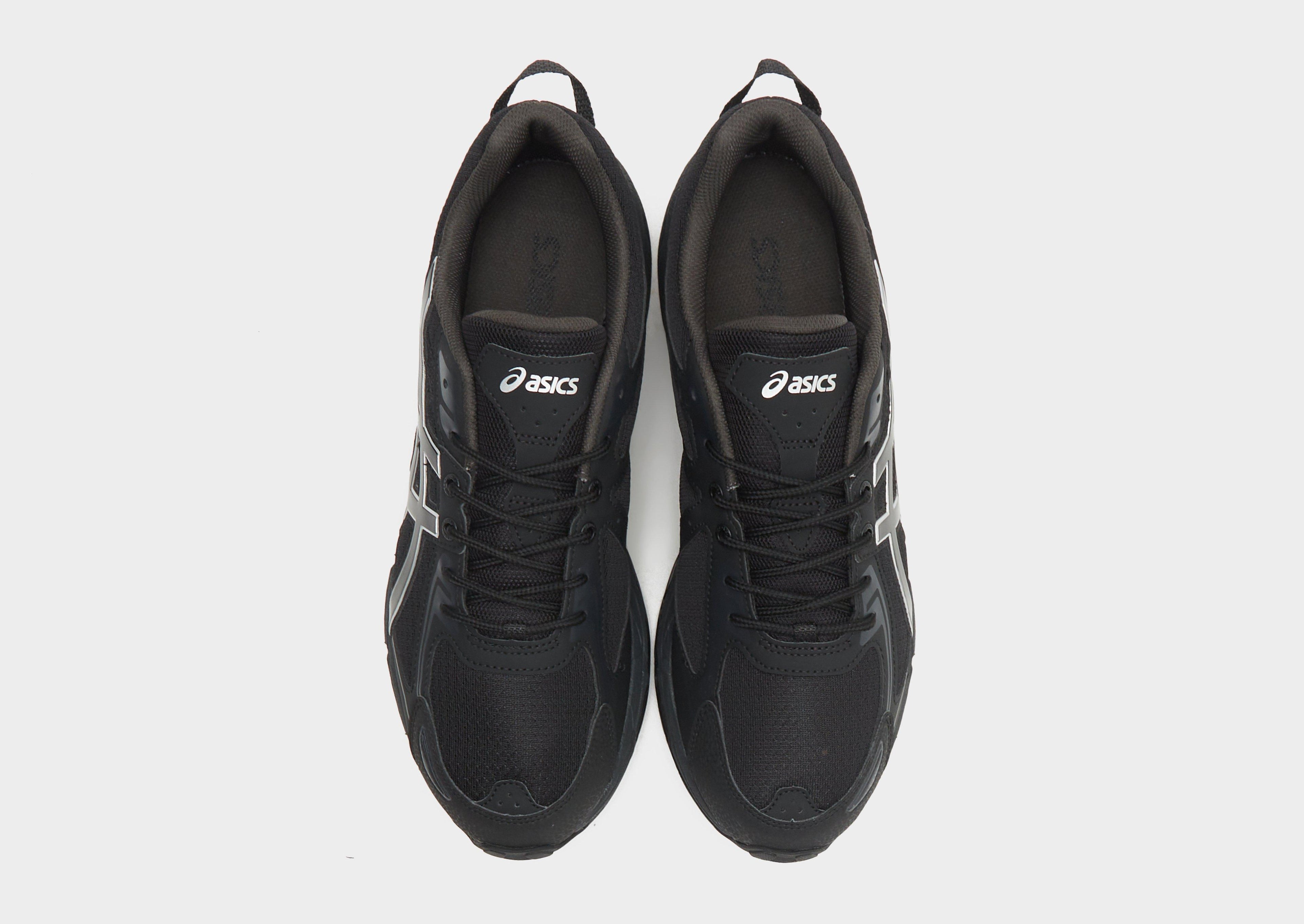 Black ASICS Gel-Venture 6