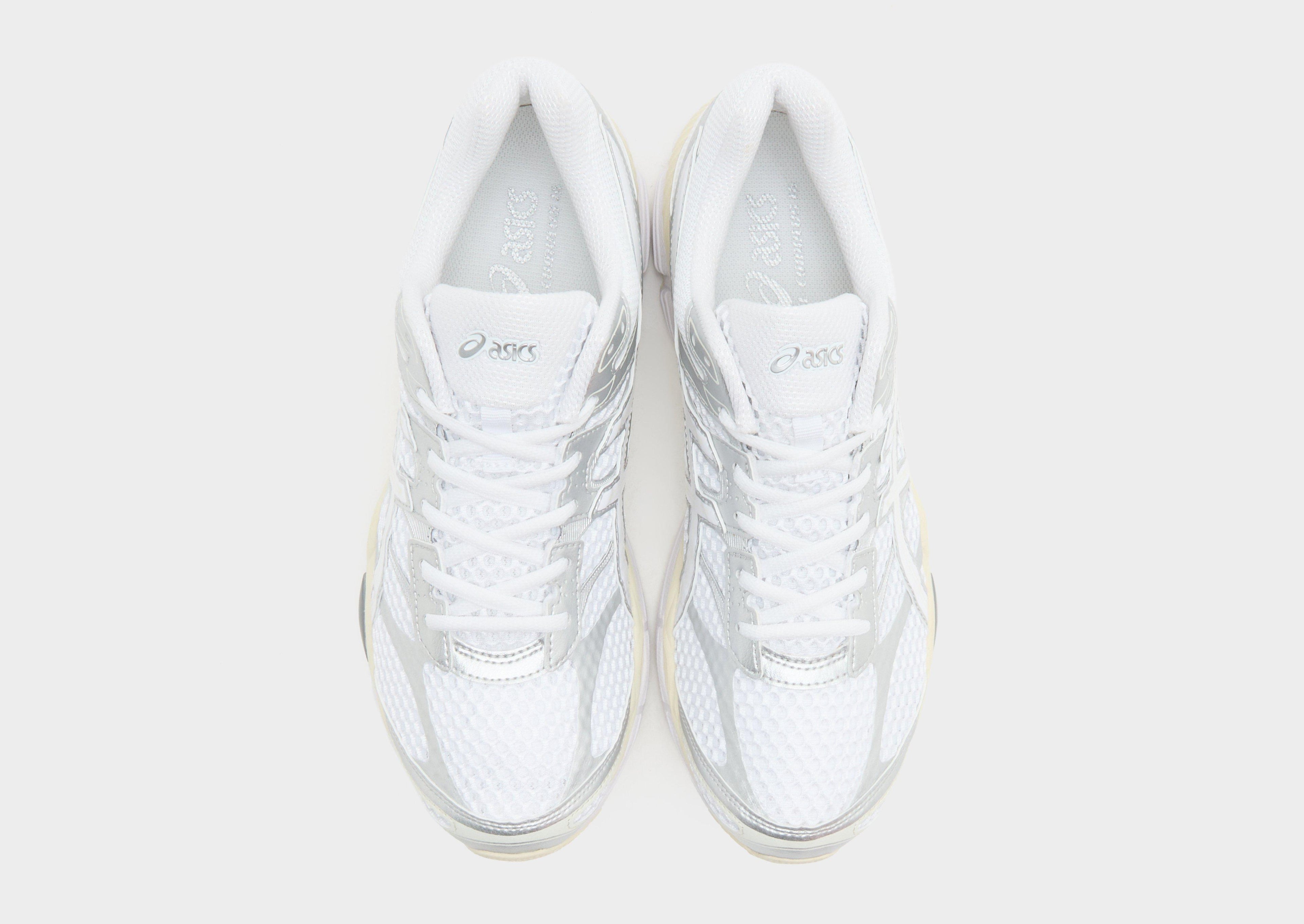 White ASICS GEL-CUMULUS 16