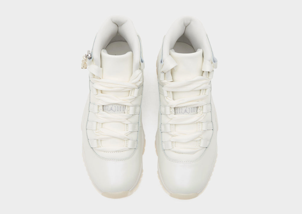 Jordan White Jordan Air 11 Retro Women's