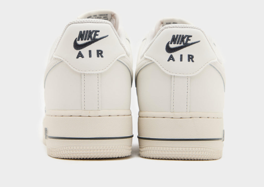 Nike White Nike Air Force 1 '07 LV8
