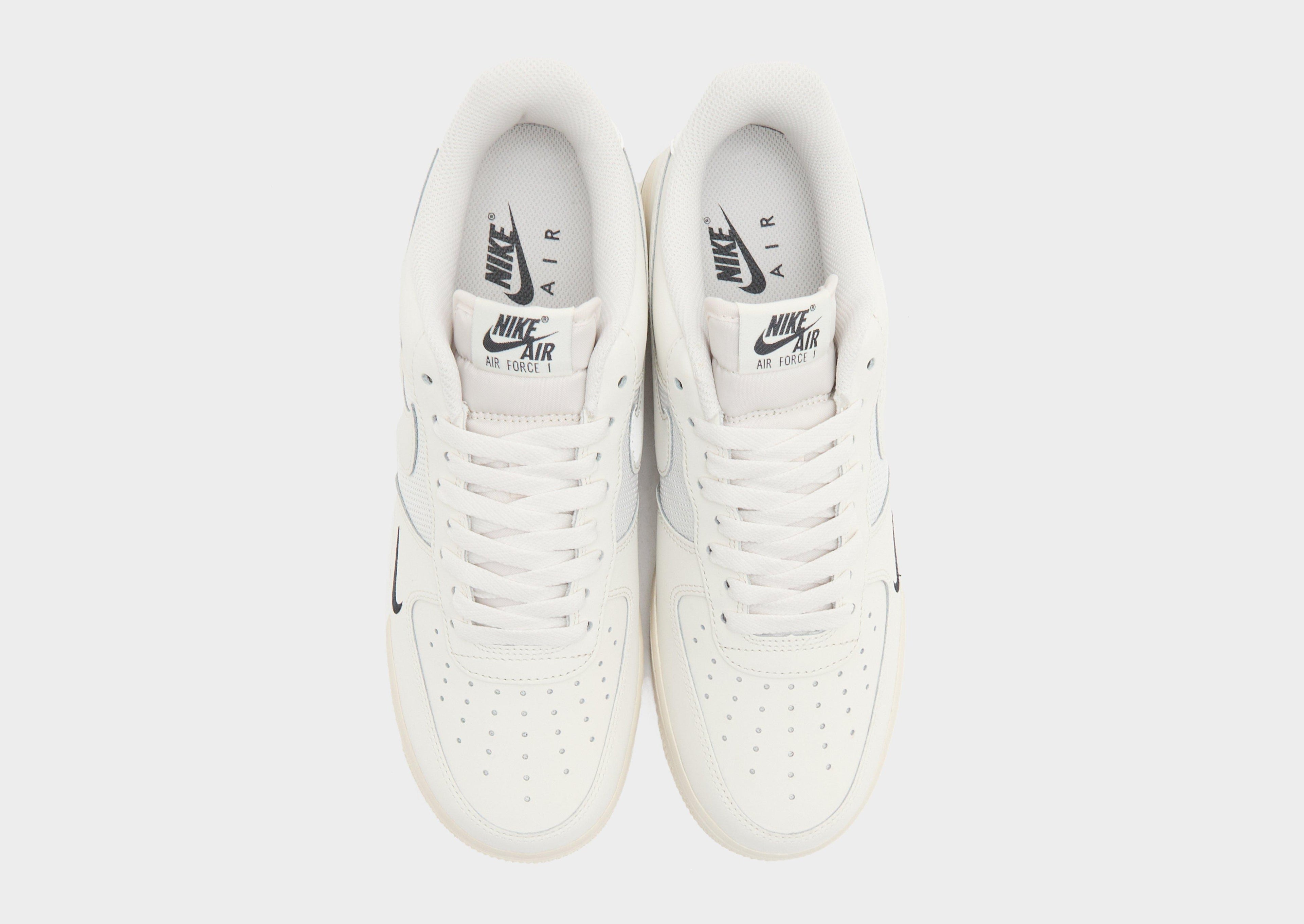 Nike White Nike Air Force 1 '07 LV8