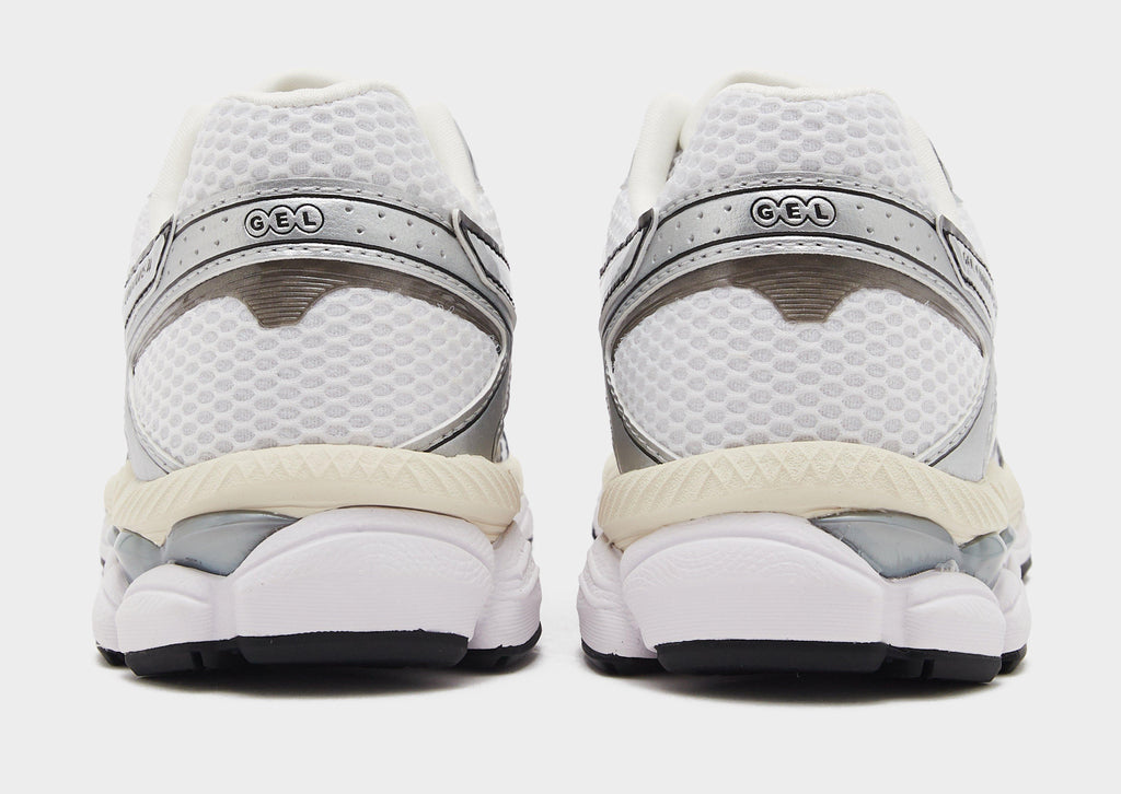 White ASICS GEL-CUMULUS 16 Women's