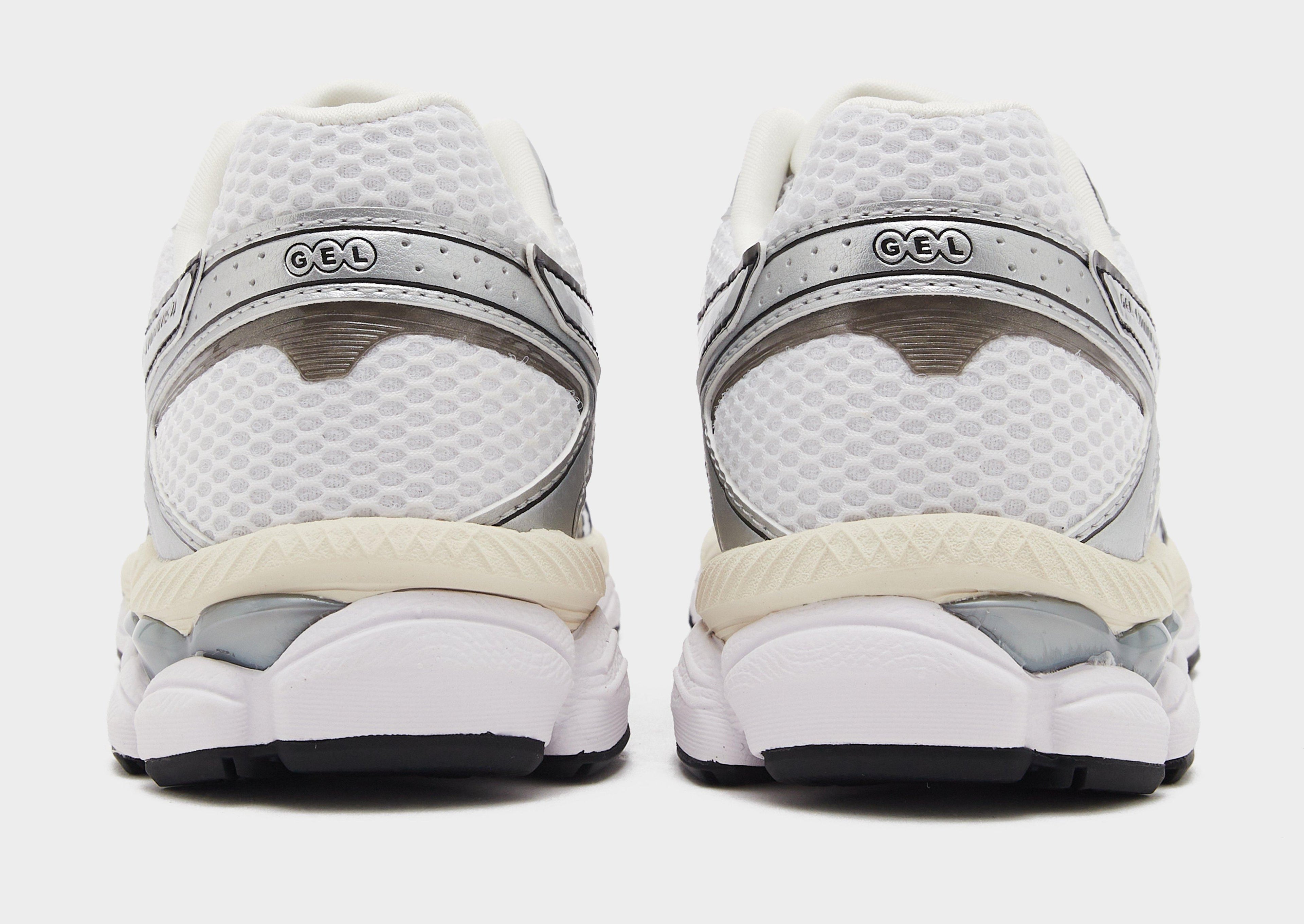 White ASICS GEL-CUMULUS 16 Women's