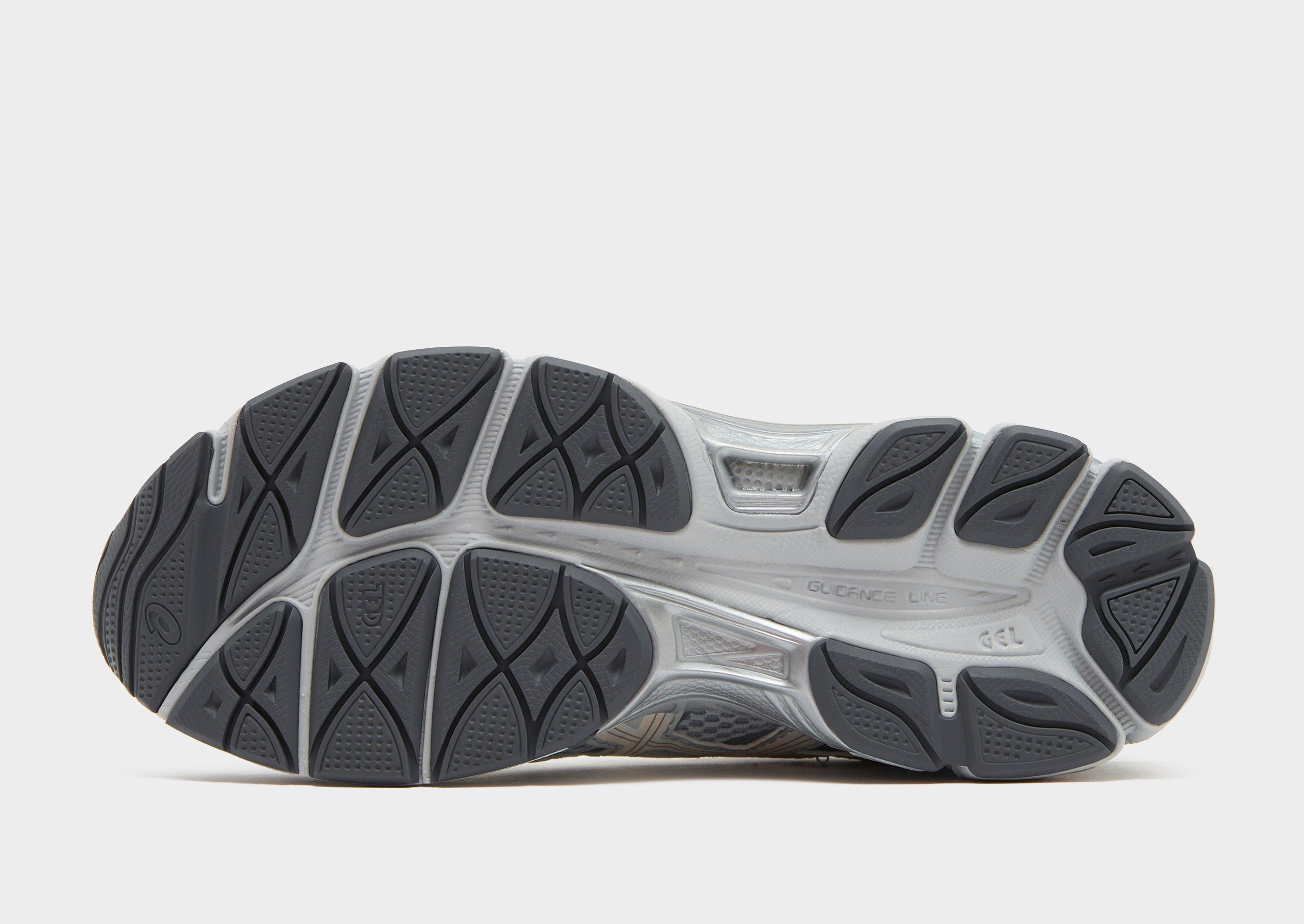 Grey ASICS GEL-CUMULUS 16 Women's