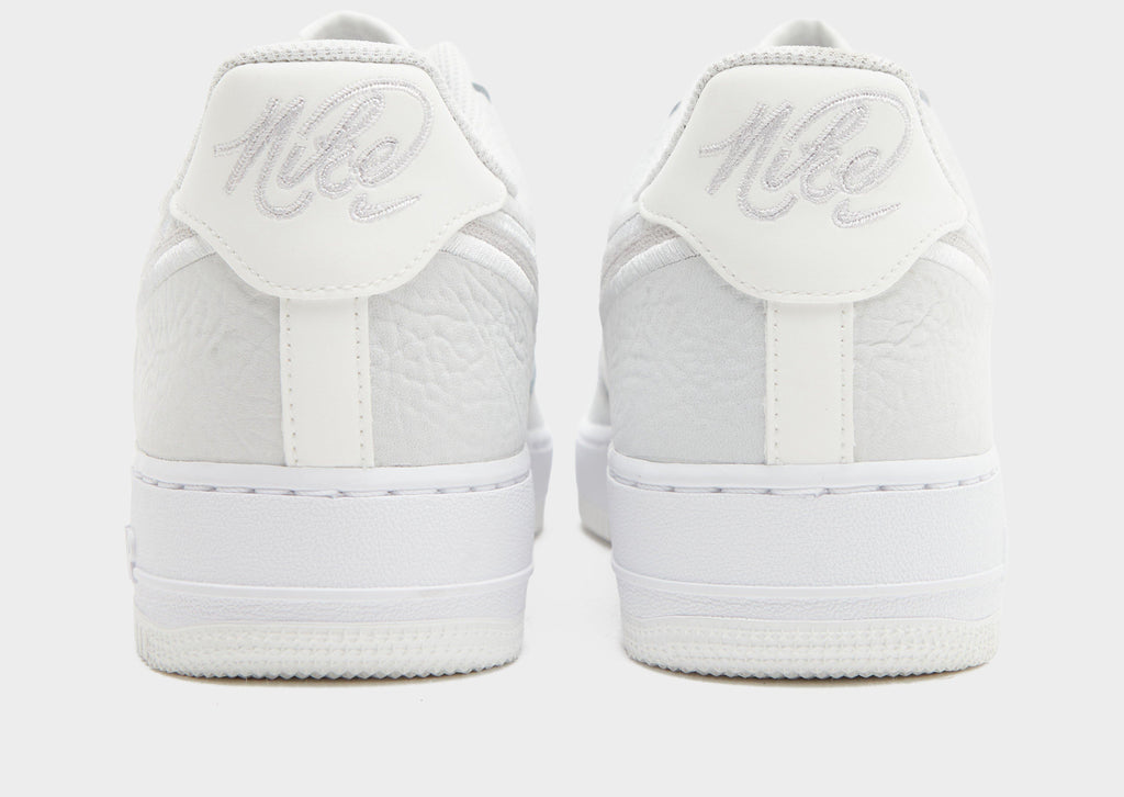 Nike White Nike Air Force 1 '07 LV8
