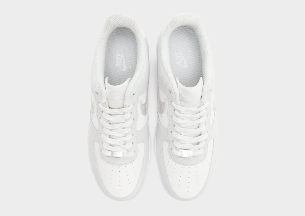 Nike White Nike Air Force 1 '07 LV8