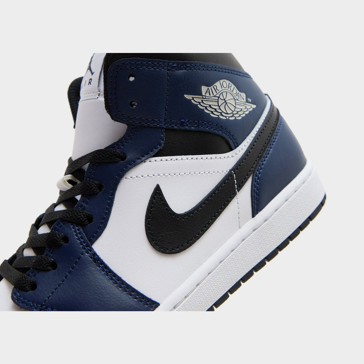 Jordan Air 1 Mid