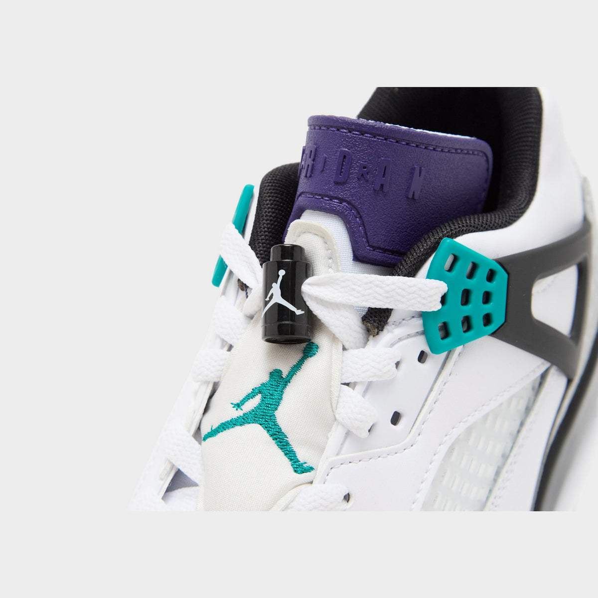 Jordan Spizike Low