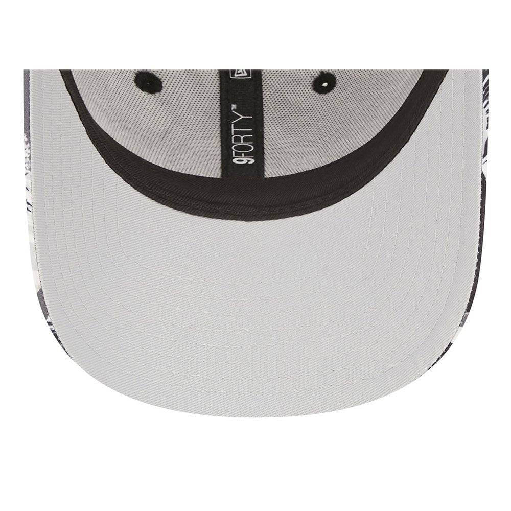 New Era 9Forty New York Yankees Cap - Cap On