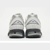New Balance 2002R