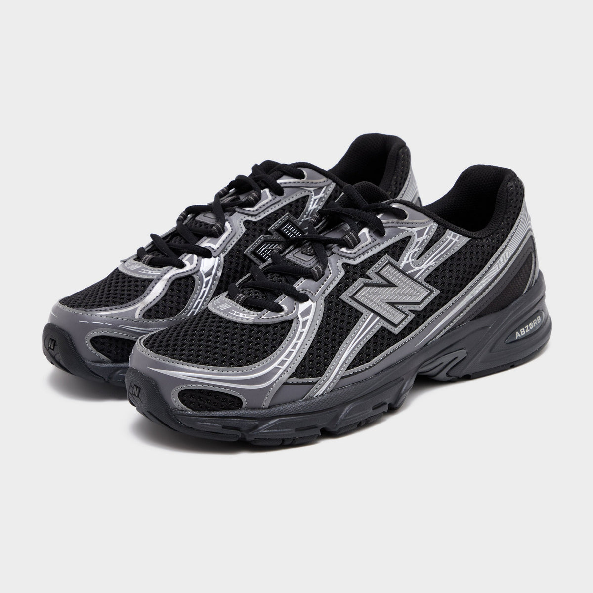 New Balance 740