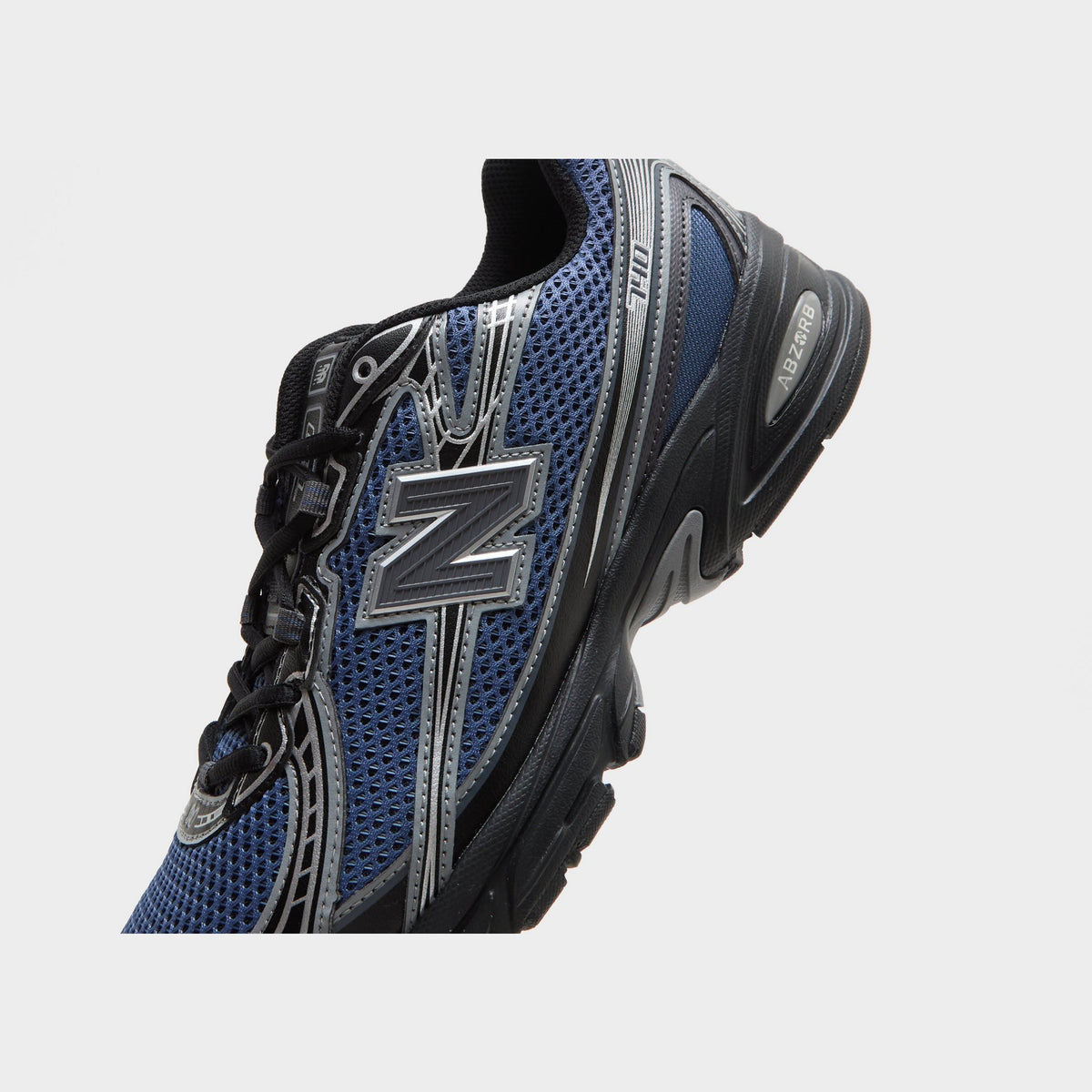 New Balance 740