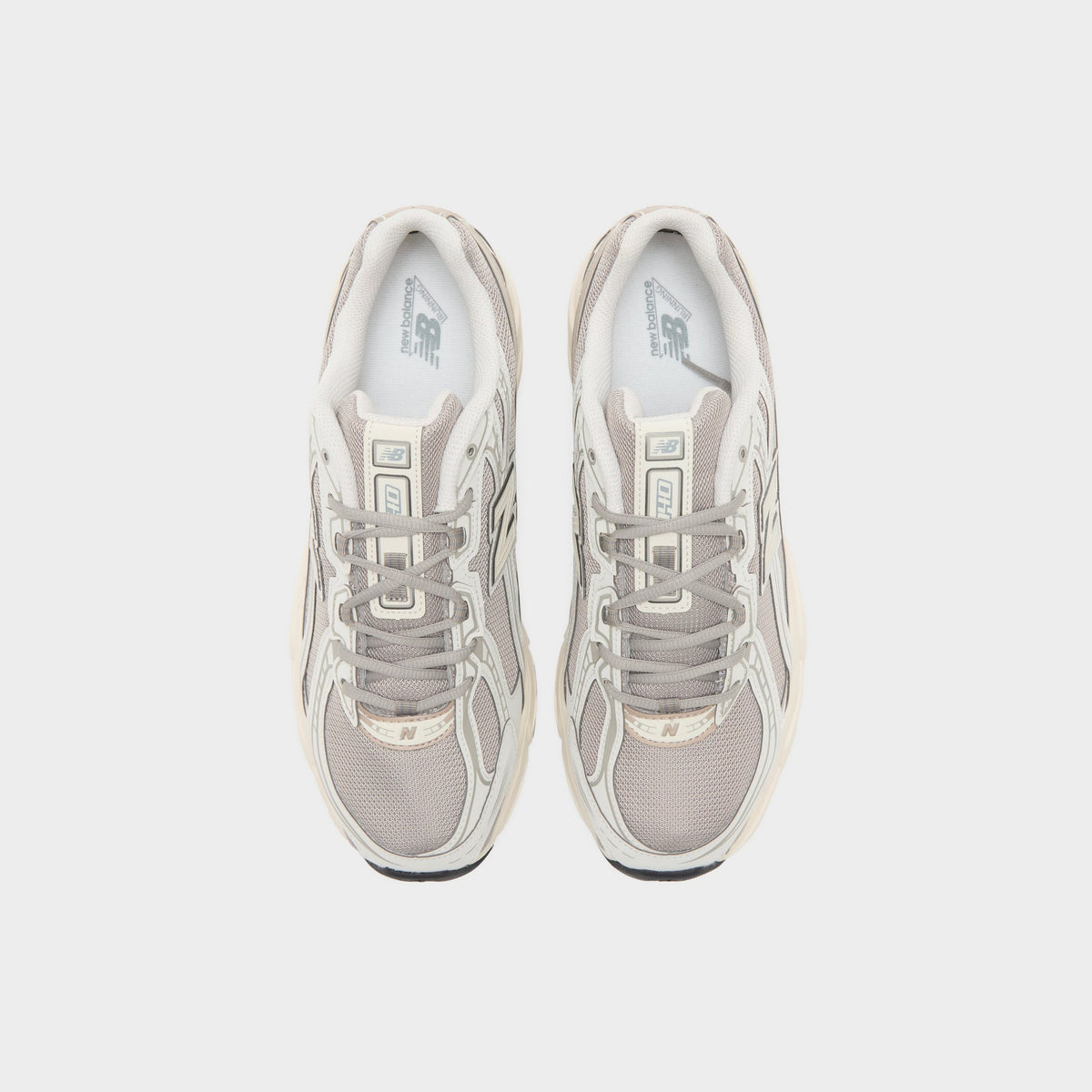 New Balance 740