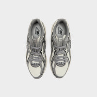 New Balance 740 Junior
