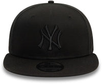 New Era New York Yankees MLB Monochrome Black 9FIFTY Snapback Cap