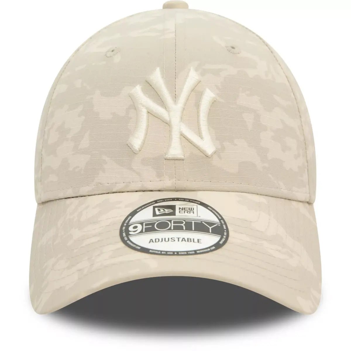 New Era New York Yankees Essential Camo 9FORTY Cap - Cap On