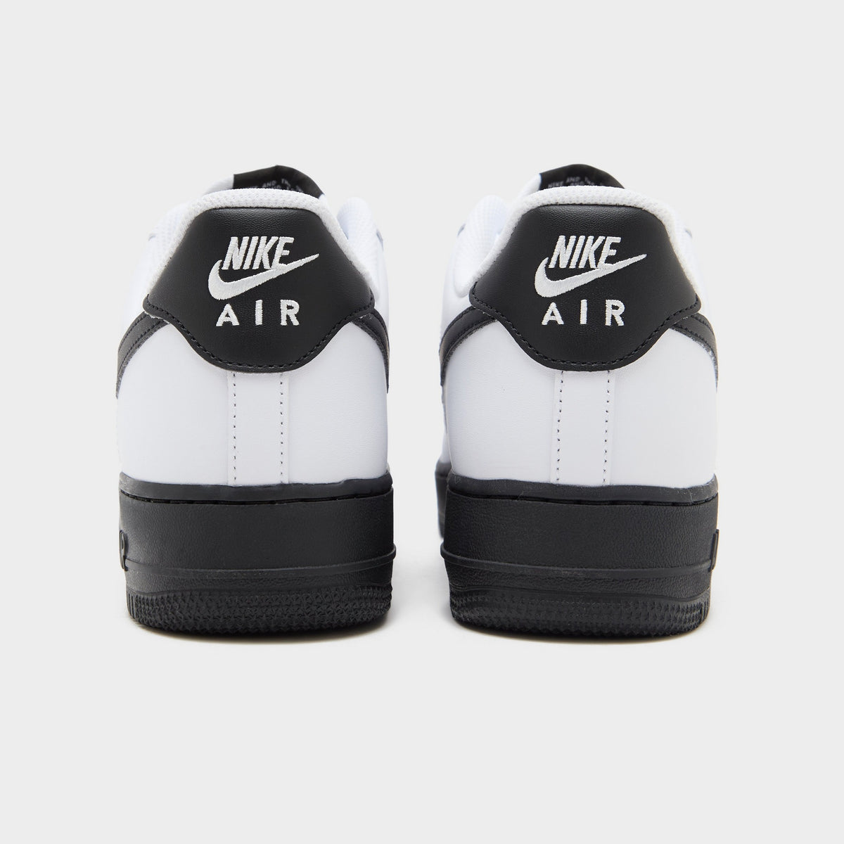Nike Air Force 1 '07 LV8