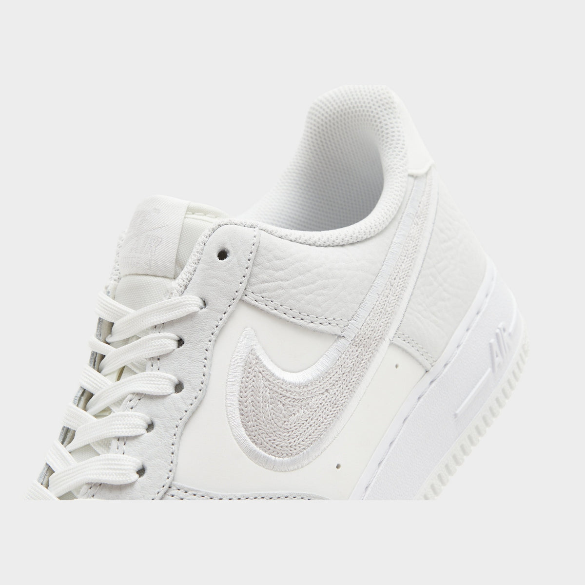 Nike Air Force 1 '07 LV8