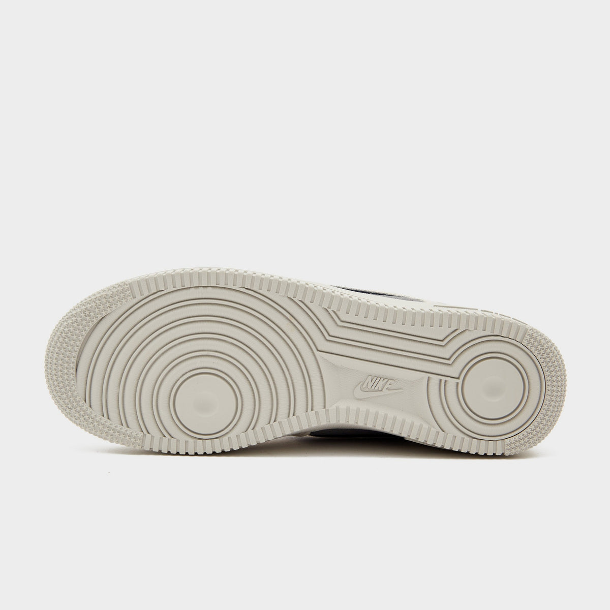 Nike Air Force 1 '07 LV8