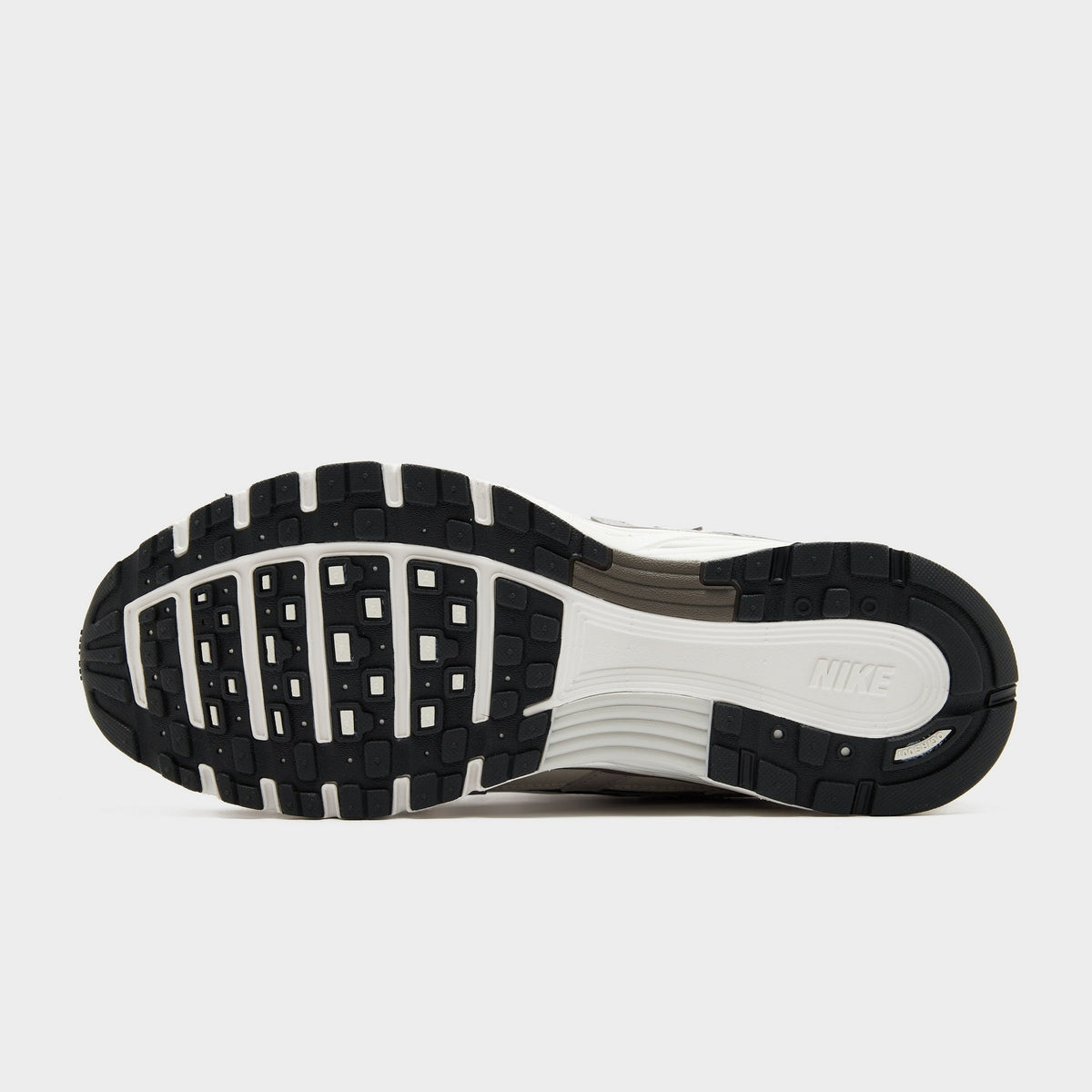 Nike P-6000