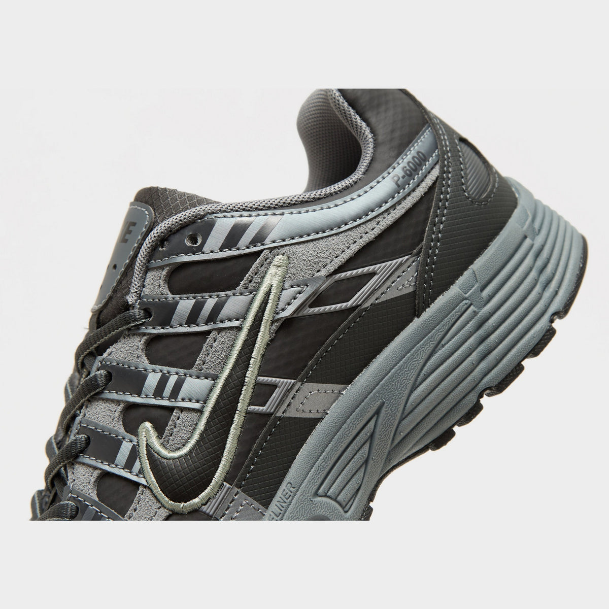 Nike P-6000 Junior