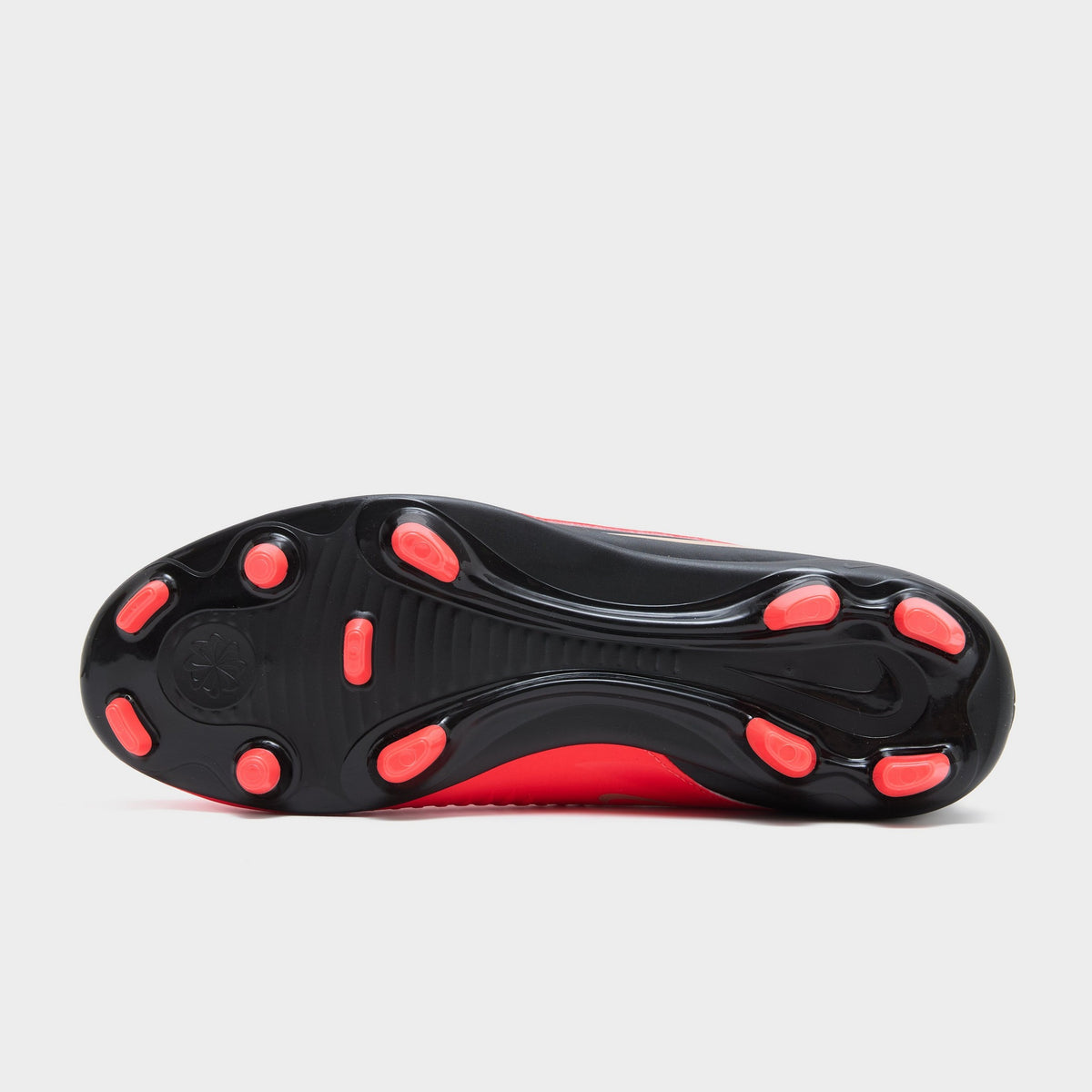 Nike Phantom 6 Low Club FG
