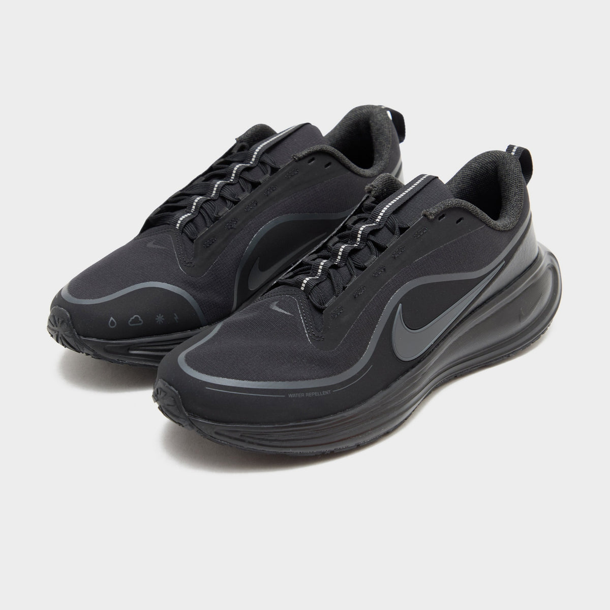 Nike Revolution 8 Utility