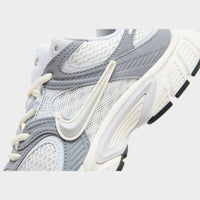 Nike V5 RNR Women's