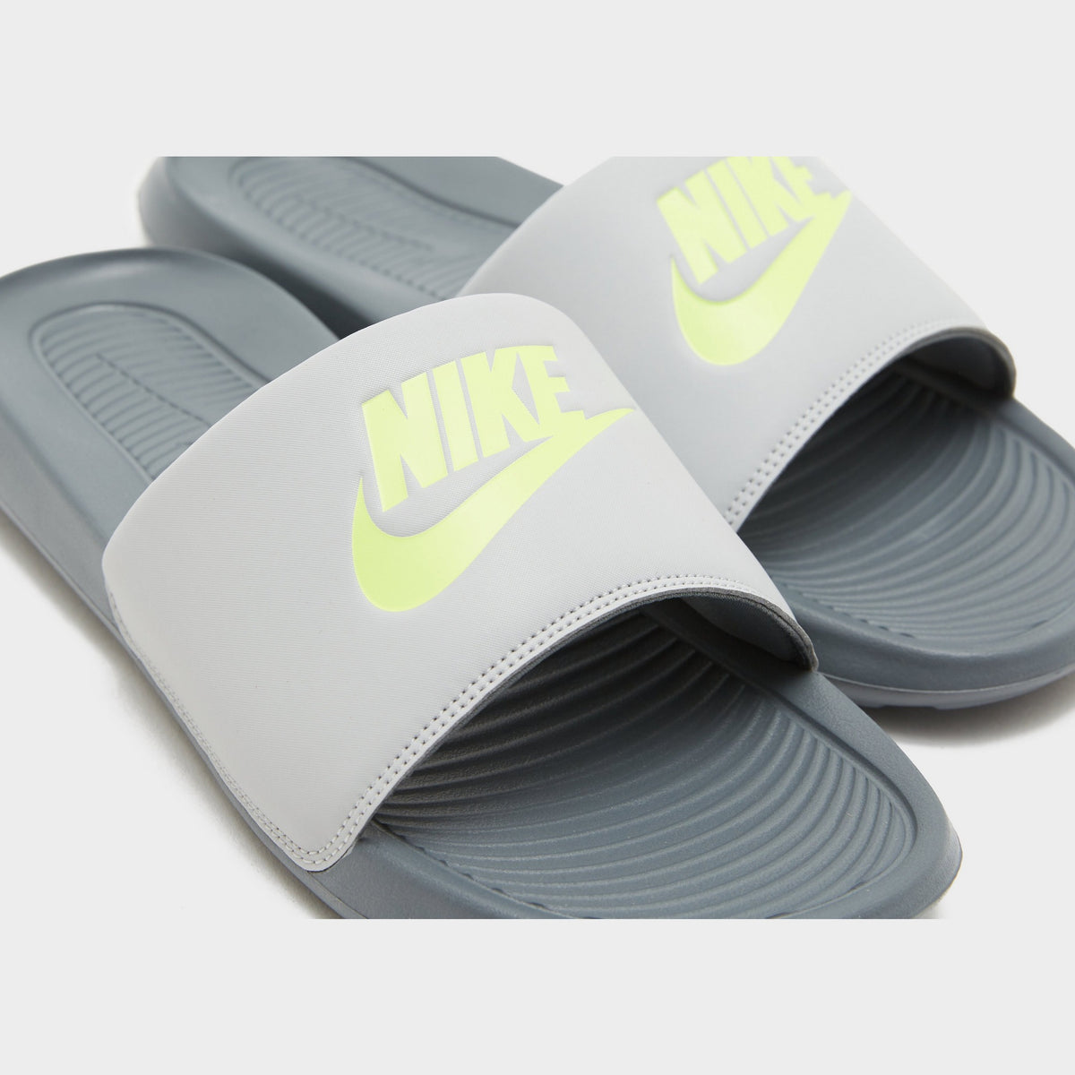 Nike Victori One Slides