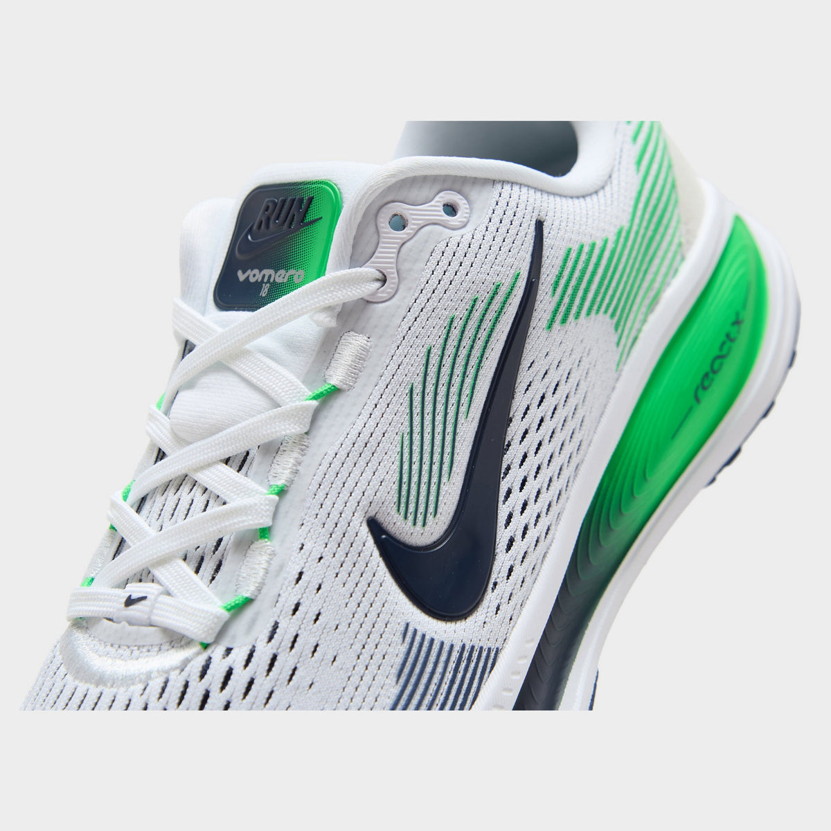 Nike Vomero 18 Junior