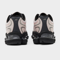 Pink New Balance ABZORB 2000 Women's