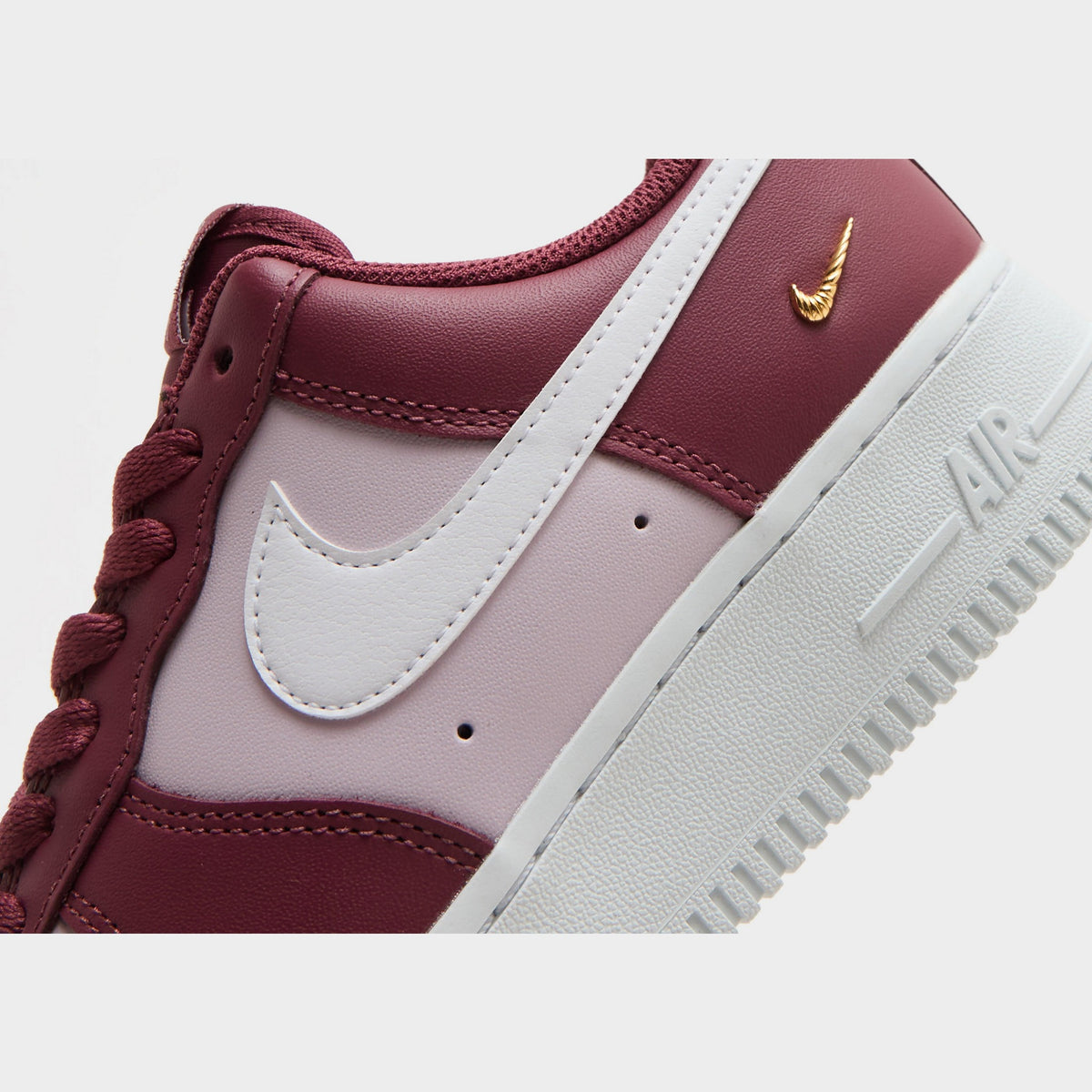 Red Nike Air Force 1 '07 Women's
