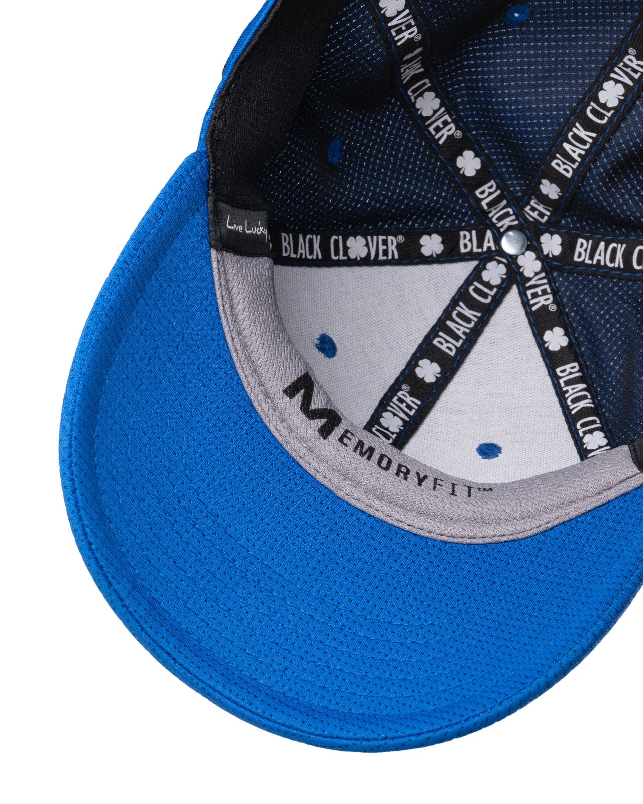 BLACK CLOVER Iron X Laguna - Cap On