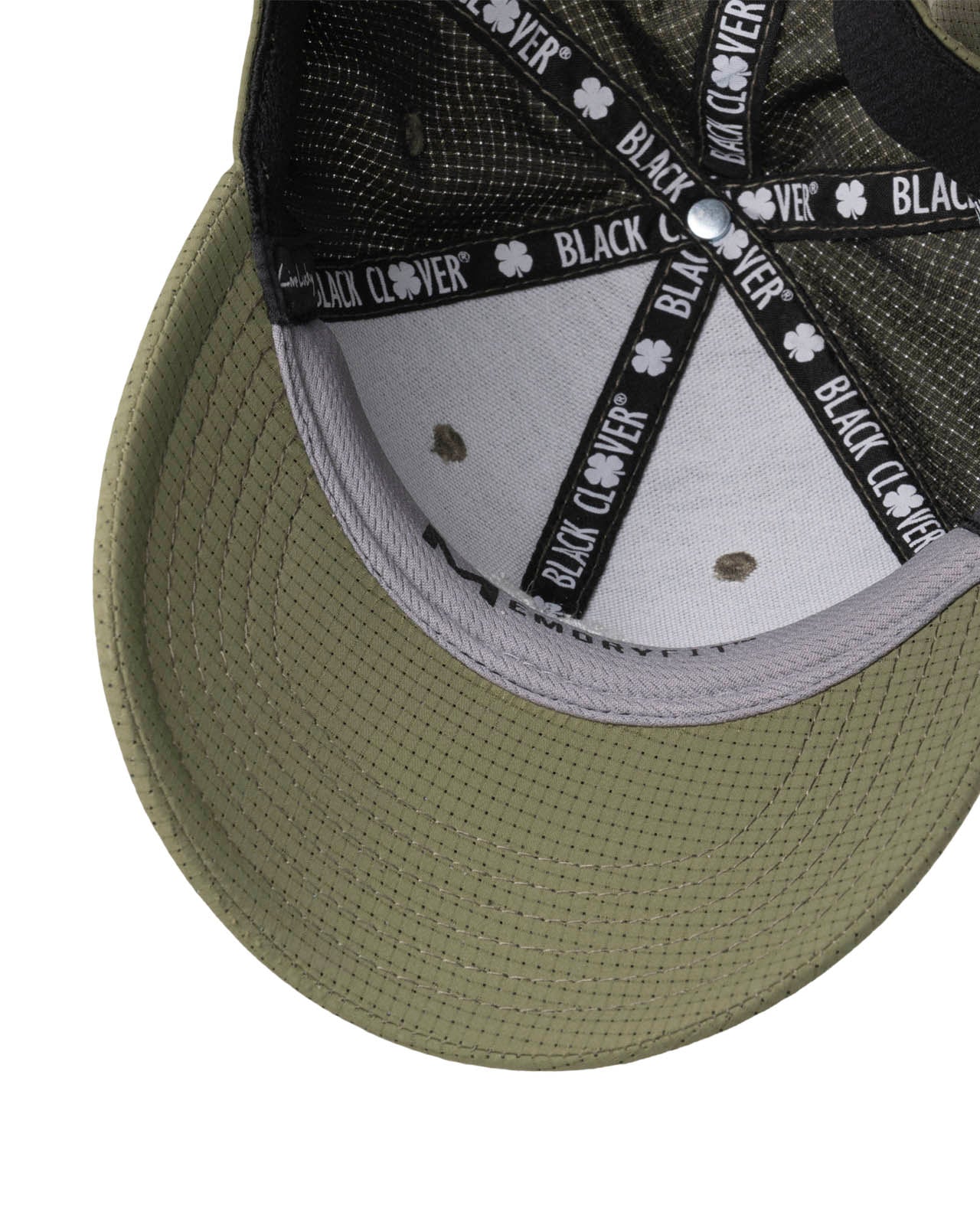 Black Clover IRON X OLIVE - Cap On