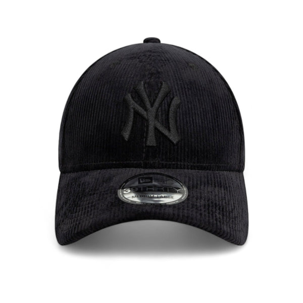 New York Yankees Cord Black 39THIRTY Stretch Fit Cap‏ - Cap On