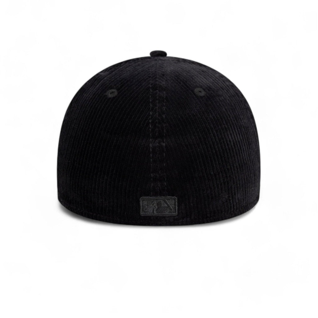 New York Yankees Cord Black 39THIRTY Stretch Fit Cap‏ - Cap On