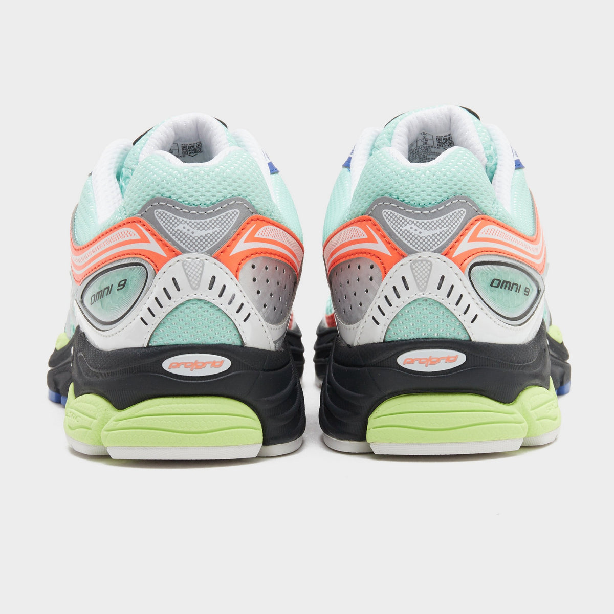 Saucony ProGrid Omni 9 Premium