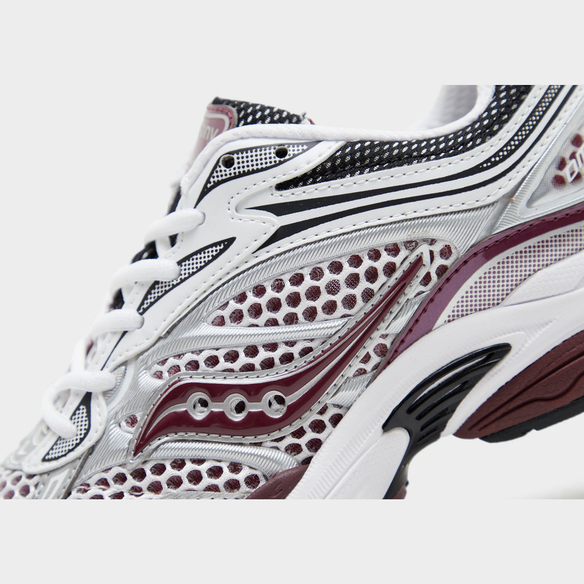 Saucony ProGrid Omni 9 Women's