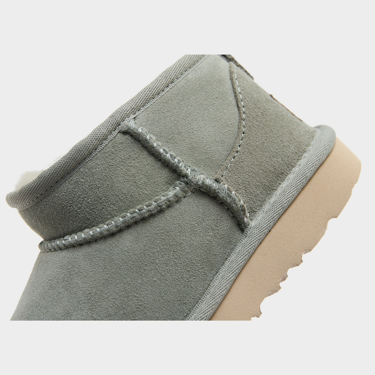 UGG Classic Ultra Mini Boots Children