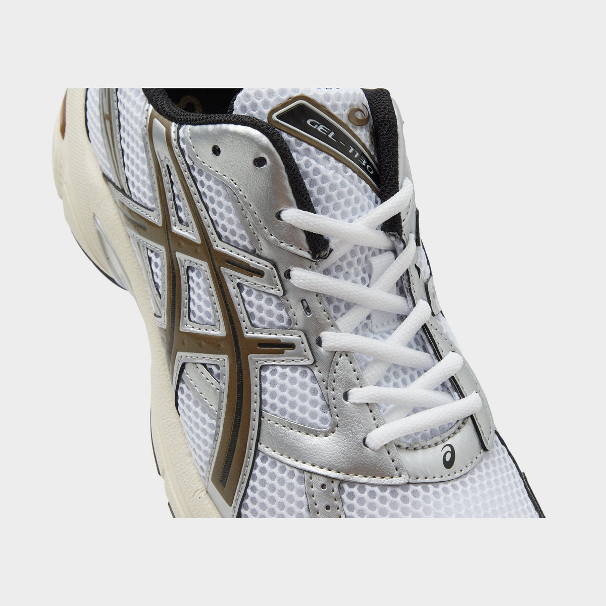 White ASICS GEL-1130