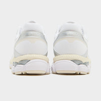 White ASICS GEL-CUMULUS 16