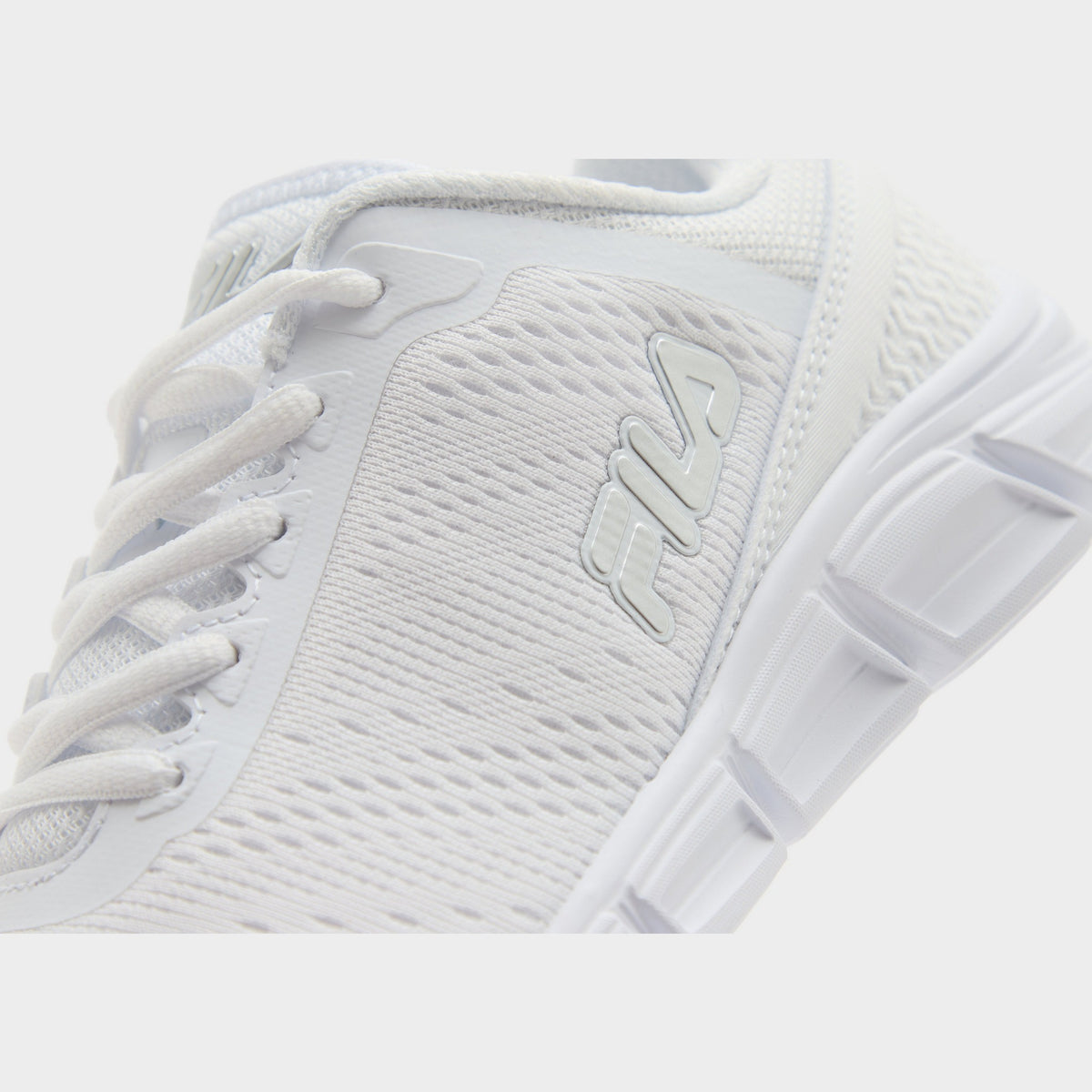 White Fila Flash Attack Women's
