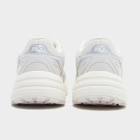 White Fila Heroics II Women's