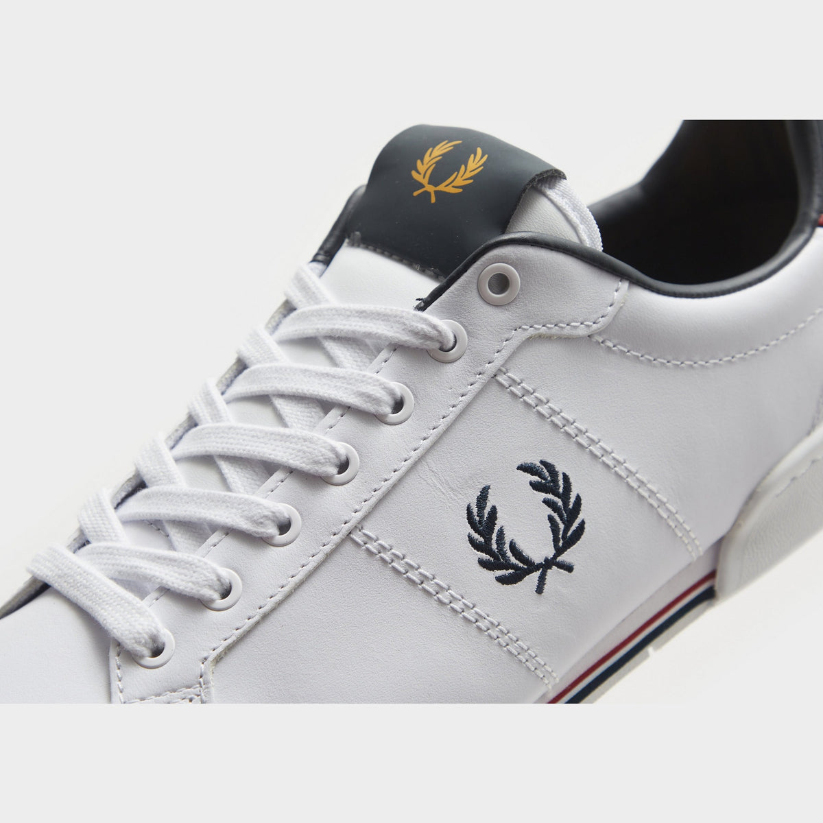 White Fred Perry B722