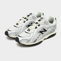 White New Balance 204L Women's
