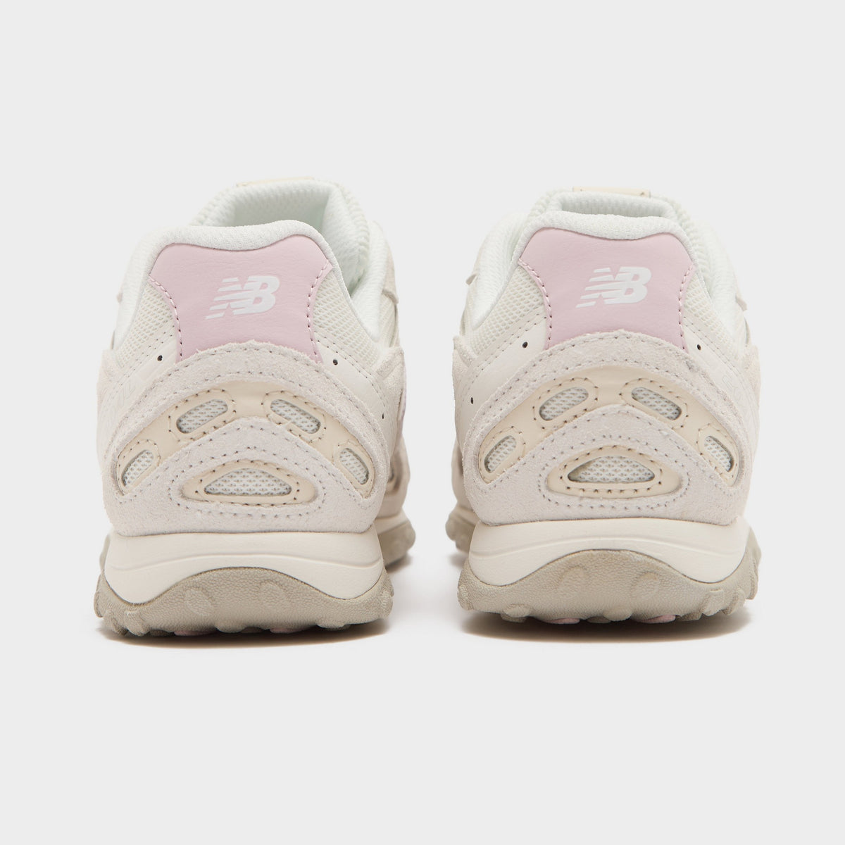 White New Balance 204L Women's