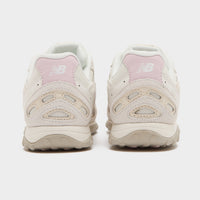 White New Balance 204L Women's