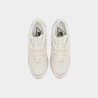 White New Balance 204L Women's