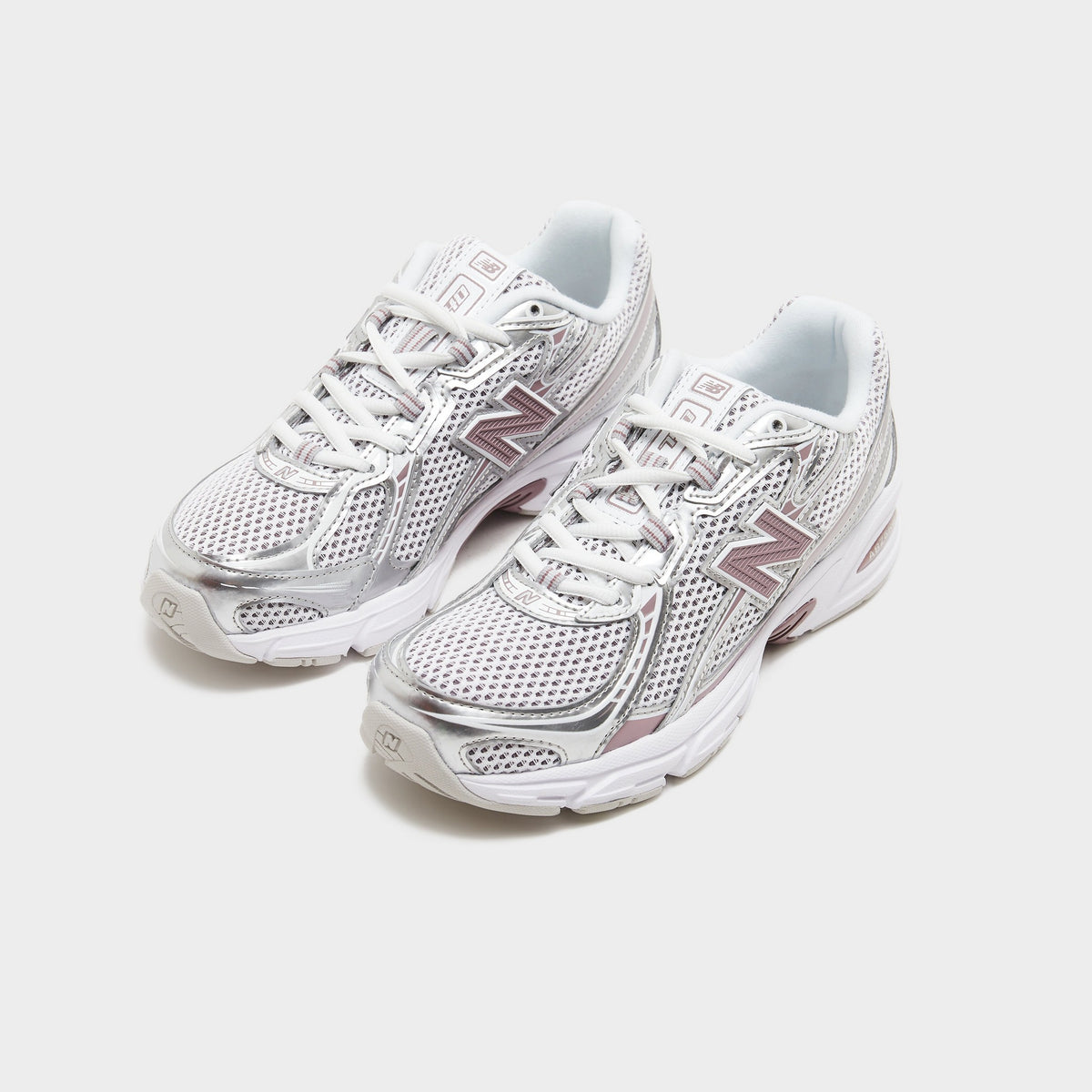 White New Balance 740 Women's