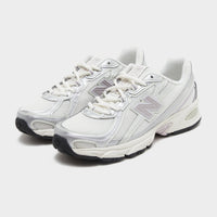 White New Balance 740 Women's